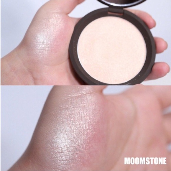 BECCA Shimmering Skin Perfector Pressed Highlighter - Picture 6 of 9